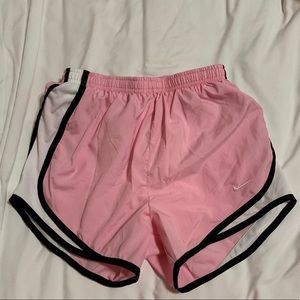 Nike / Dri Fit Women’s shorts (xs)